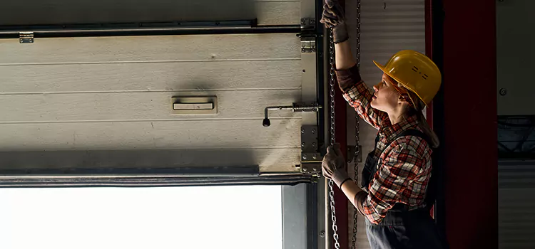 Addressing Common Garage Door Stoppage Issues in Green Valley, AZ